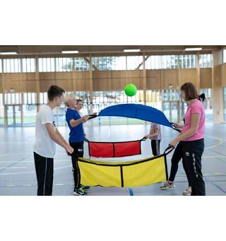 Team Toss Chute Ruudukkomatto ja pallo